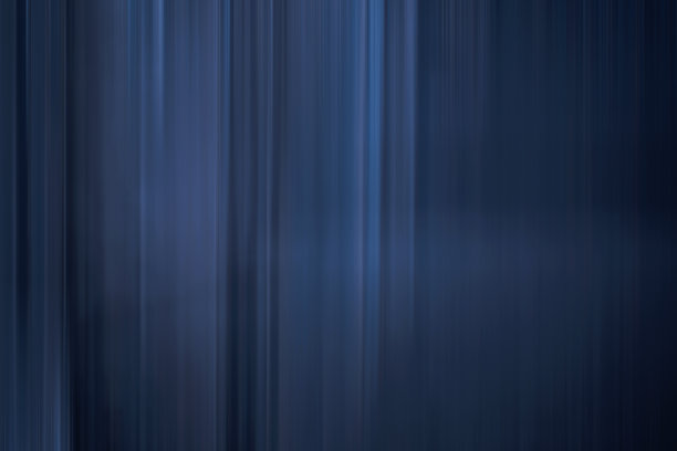 抽象的蓝色背景，带有模糊的垂直条纹。背景。图片下载