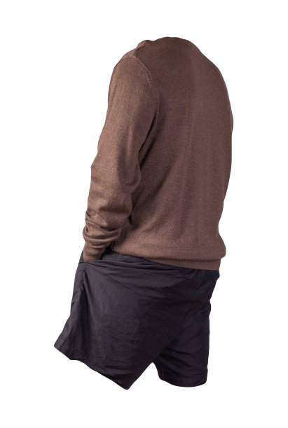 针织毛衣和短裤孤立的白色背景。每天穿的衣服图片下载