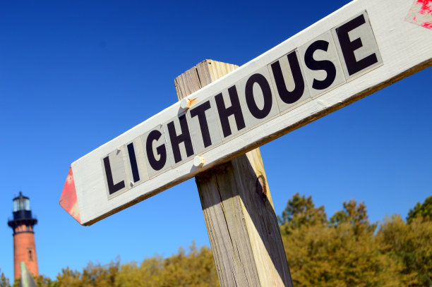 这条路通往灯塔图片下载