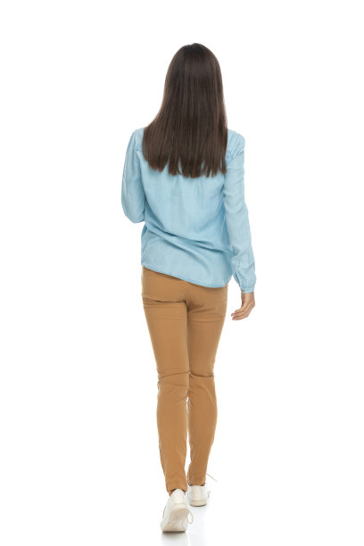 随便一个女人走在她的路上图片下载