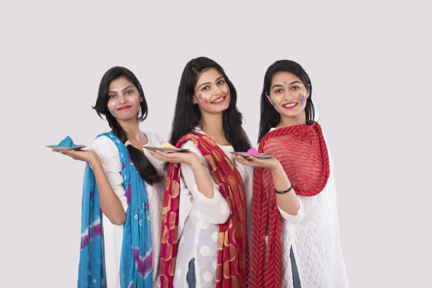 一群女孩在胡里节股票照片…图片下载