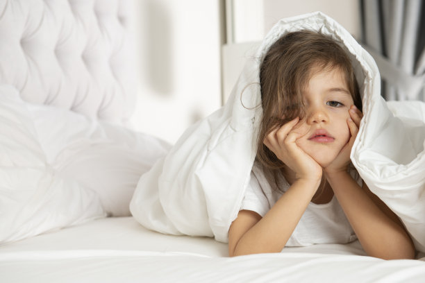 无聊的孩子图片下载