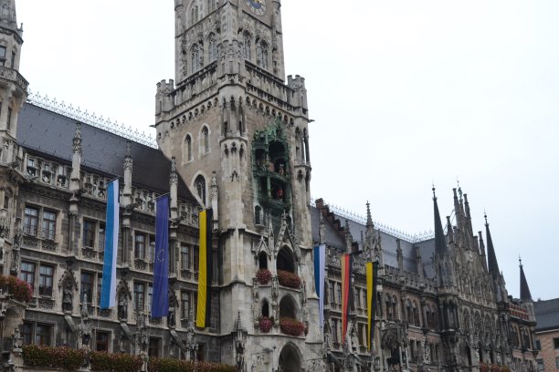 慕尼黑市政厅是一座设计精美的建筑图片下载