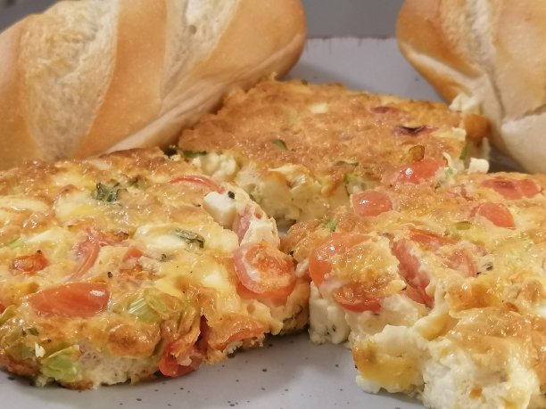 辣椒炒蛋在烤箱中烘烤图片下载