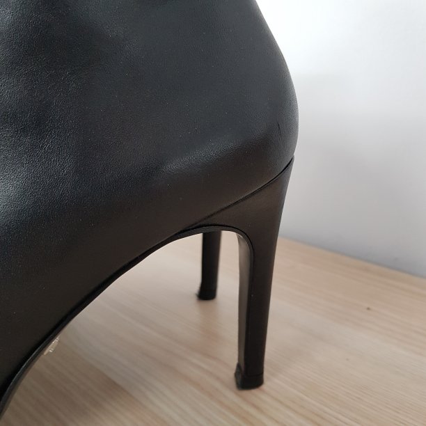 黑色高跟鞋图片下载