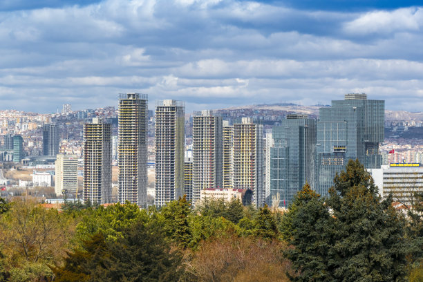 首都安卡拉在阳光明媚的冬天图片下载
