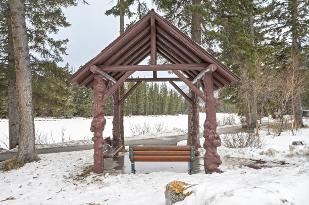 长椅在班夫图片下载