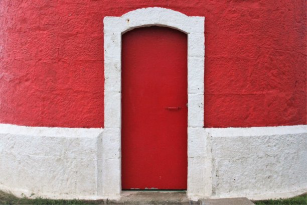 蓬塔罗巴莱拉灯塔大门图片下载