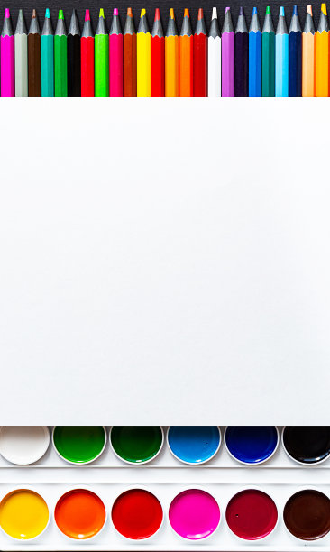 白色的纸，彩色的铅笔和水彩颜料。模拟了图片下载