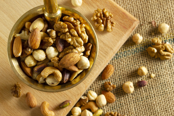 混合坚果泥和杵图片下载