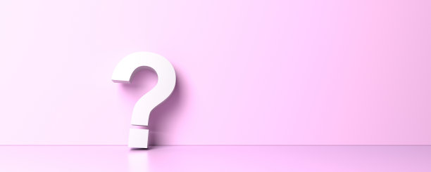 粉红色背景上的白色问号，右边空白的副本空间，常见问题概念图片下载