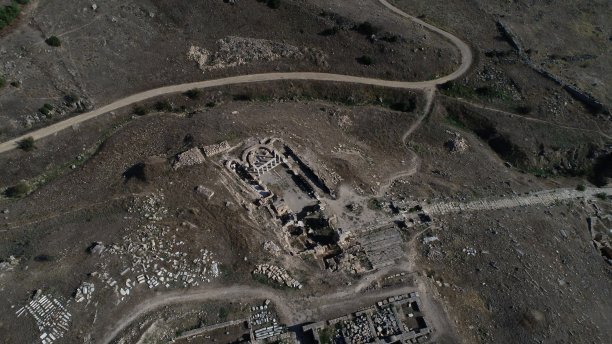 土耳其，德尼兹利，棉花kale石灰华和希拉波利斯古城图片下载