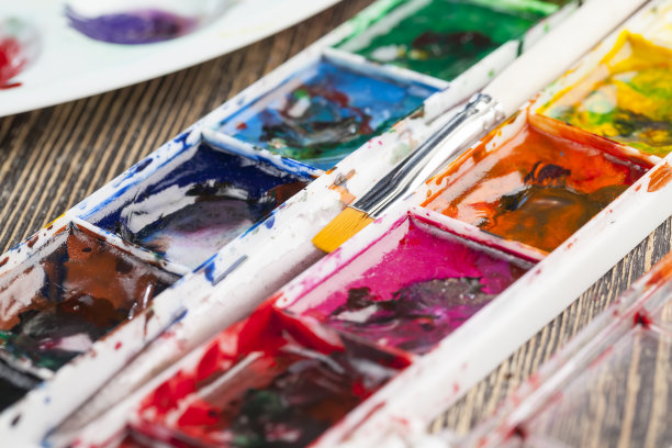 混合了多种颜色的油漆图片下载