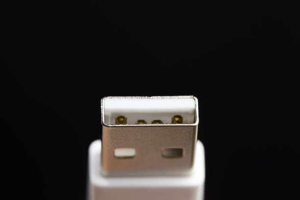 白色的电线图片下载