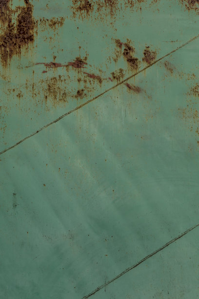 在工业区的废弃的旧的被摧毁的工厂图片下载