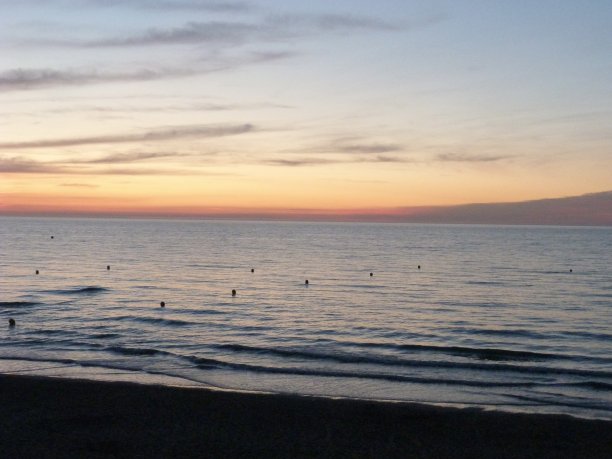 海滩上的日落图片下载