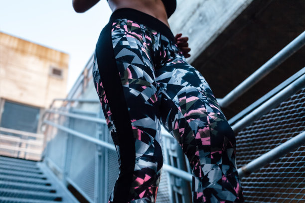 都市女运动员的特写镜头图片下载