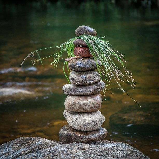 伊努苏克，图腾，人造石地标。图片下载