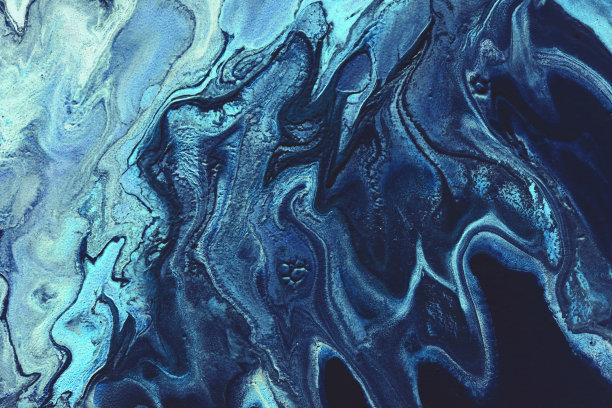 抽象手绘流体艺术纹理在深蓝色的颜色图片下载