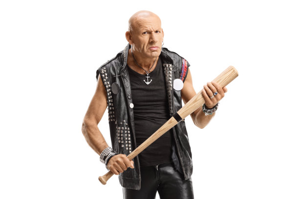愤怒的朋克手拿着球棒图片下载