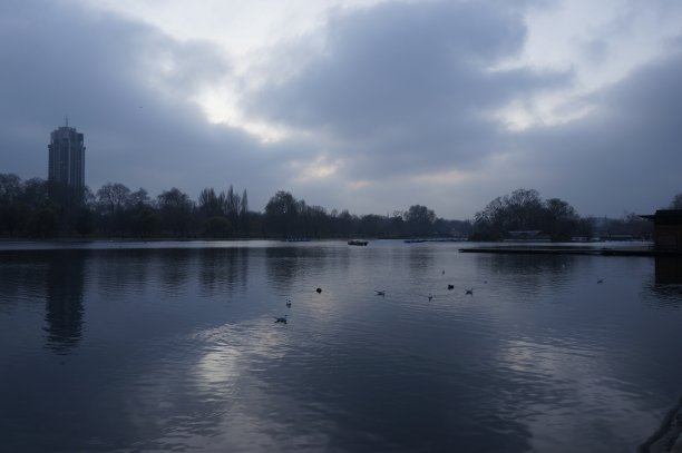蜿蜒的河图片下载