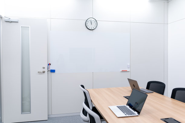 空办公室会议室和白板图片下载