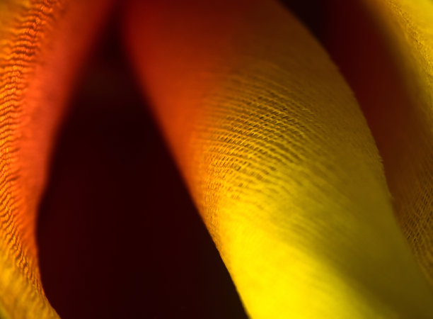 色彩鲜艳的粗布衣服图案背景照片图片下载