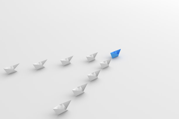 领导概念，蓝色的领导船领导白色的船，在白色的背景图片下载