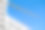 黄塔鹤在新楼附近掠过蓝天，选择性聚焦图片下载