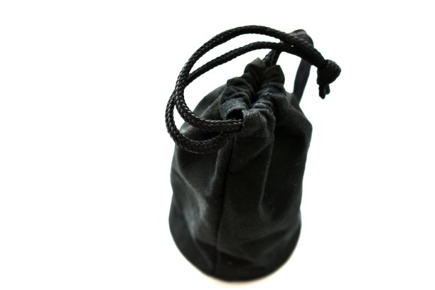 白色背景上的物体是黑色的图片下载