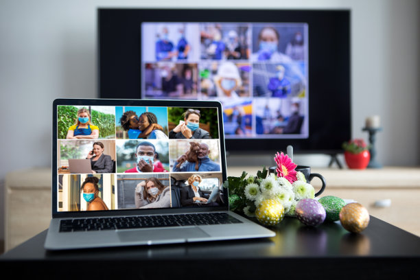 家庭办公室在复活节为网络研讨会和电话会议设立图片下载