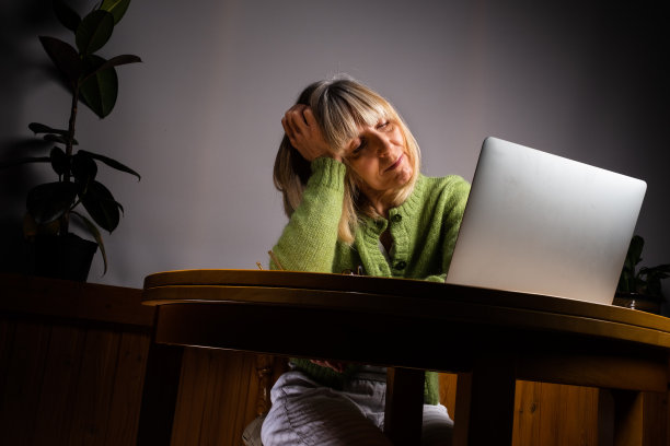 在家工作图片下载