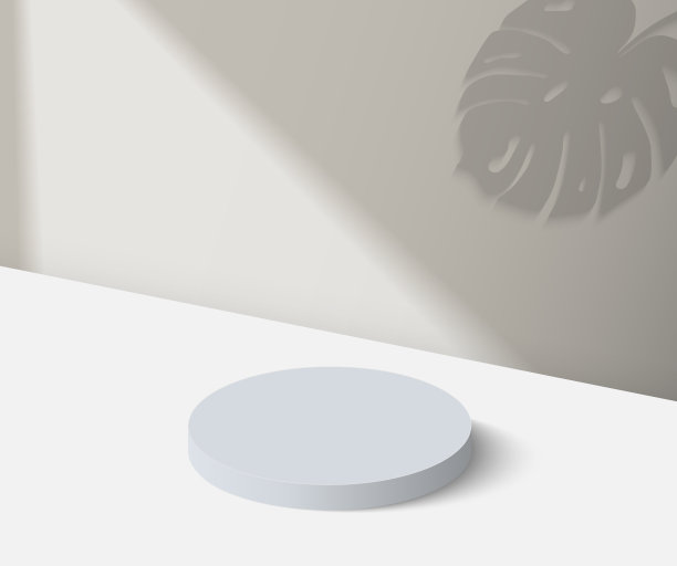 抽象的最小场景与几何形式。圆柱体白色裙台以白色为背景，用树叶进行产品展示，仿造图片下载