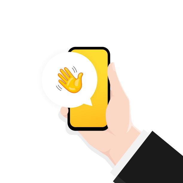 手拿智能手机，挥手问好。你好图标，智能手机屏幕上的信息。网上交谈的概念。矢量插图。图片下载