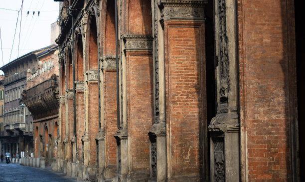 意大利美丽的历史中心博洛尼亚图片下载