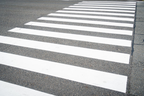 日本人行横道的照片图片下载