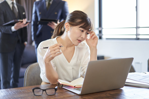 新亚洲女员工，不知道工作图片下载