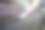 一位女士的手打开了一辆黑色轿车的车门图片下载