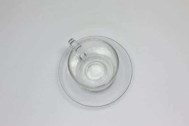 清理盘子和杯子图片下载