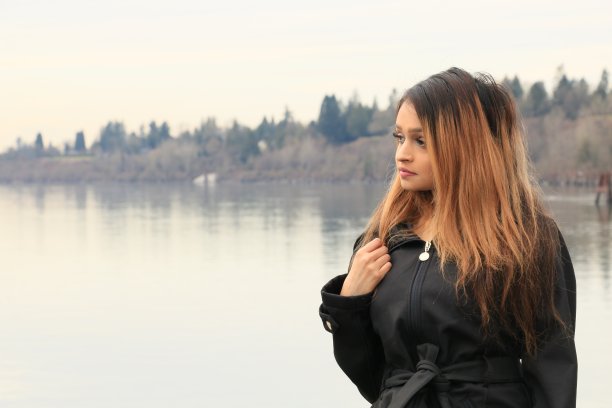 眺望河流图片下载