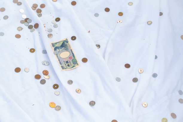 提供金钱的形象。神社的图像。图片下载