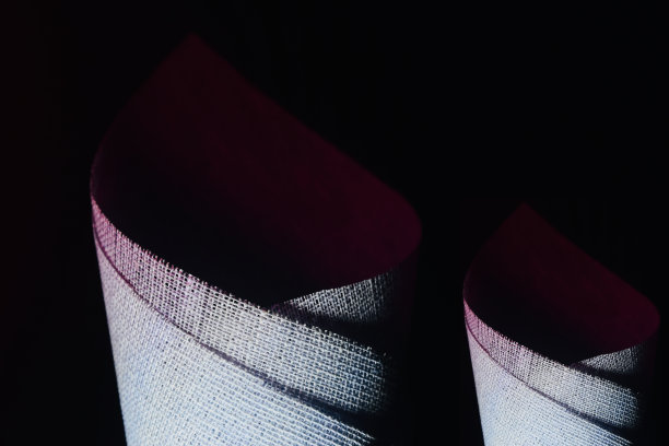 堆砌棉布衣服的独特照片图片下载