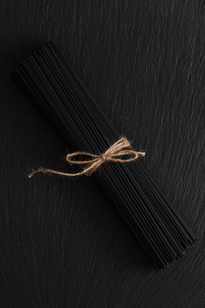 黑色面条背景图片下载