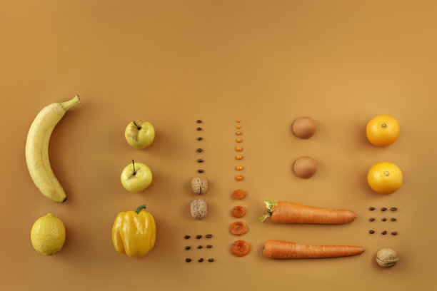 创意布局，搭配各种水果蔬菜。图片下载