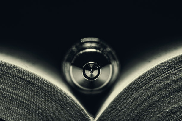 钢笔在书图片下载