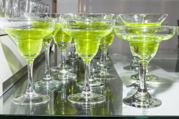 欢迎酒会为客人提供的鸡尾酒。图片下载