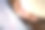 小女孩在绘图板上画画。创新教育的概念;有选择性的重点。图片下载