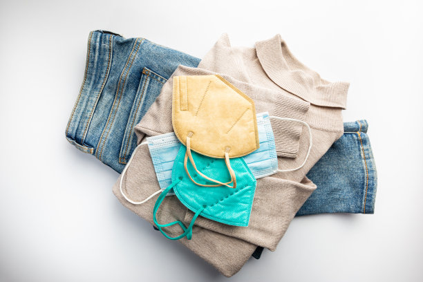 五彩缤纷的口罩图片下载