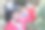 马戏团里拿着麦克风的播音员图片下载