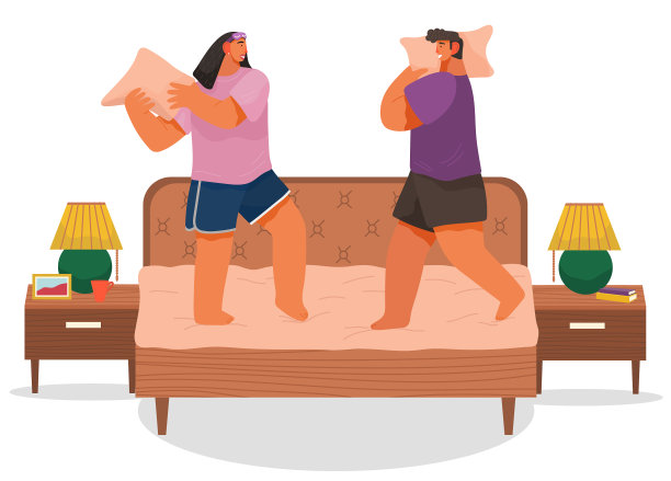 一对夫妇打枕头玩童年游戏图片下载